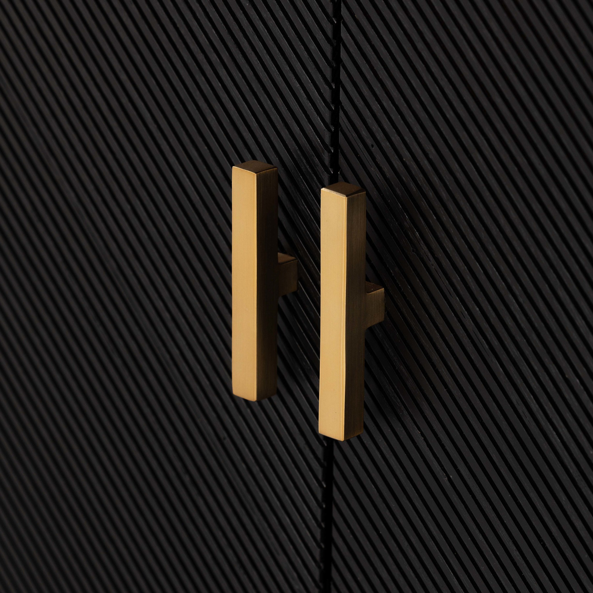 #color_black-ash-veneer