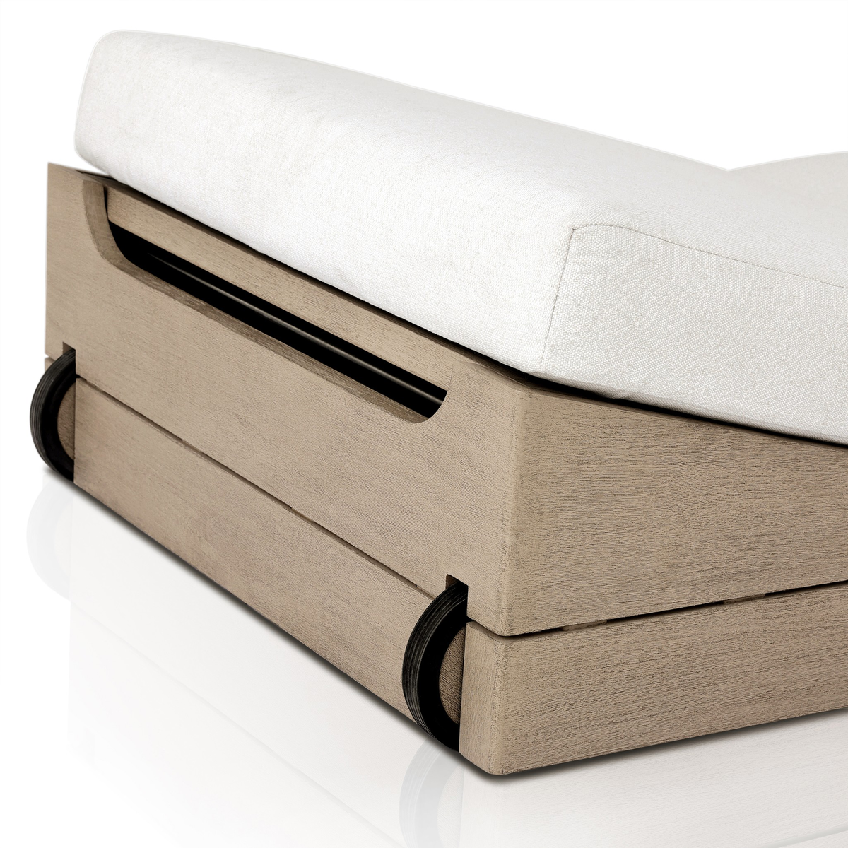 V Outdoor Chaise Lounge