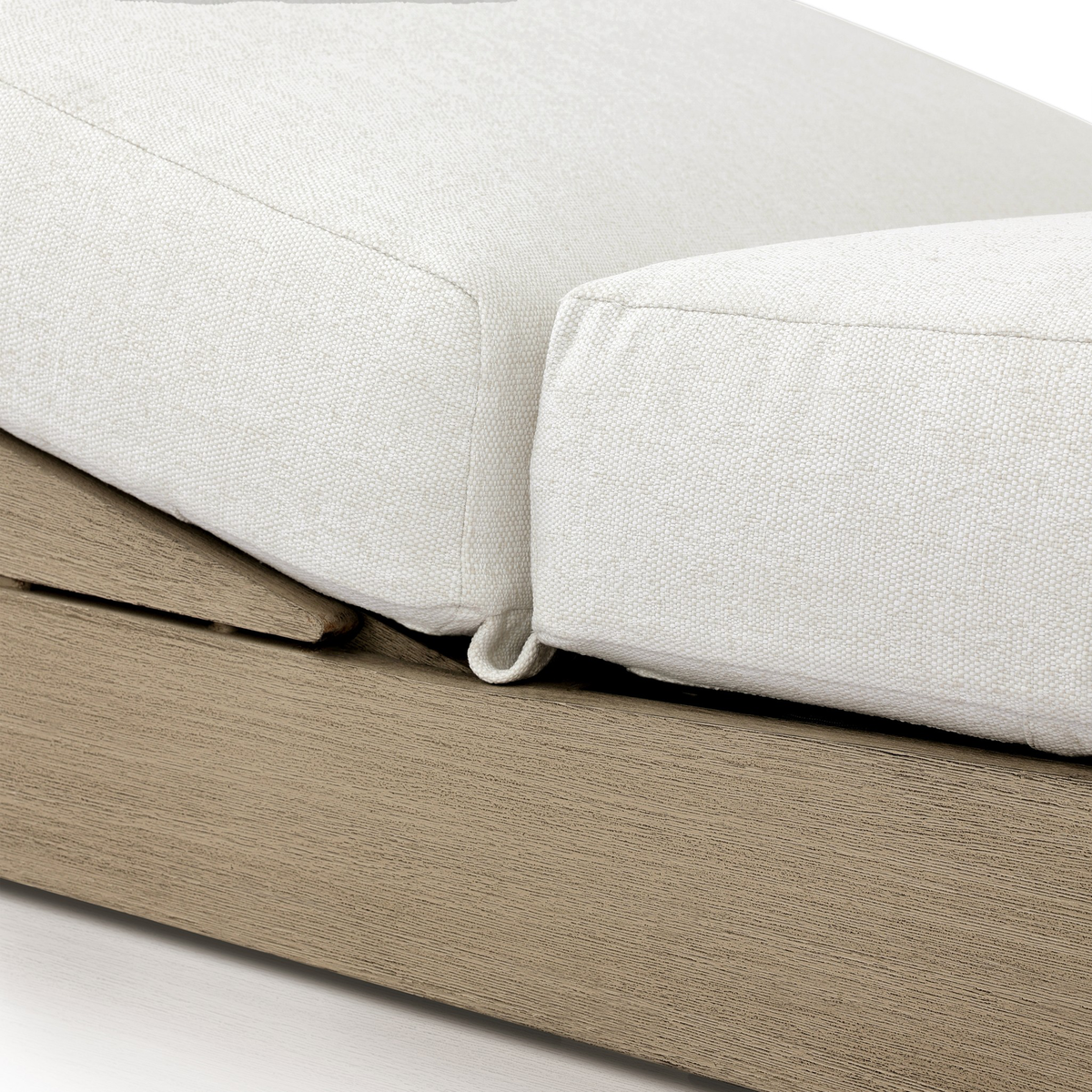 V Outdoor Chaise Lounge