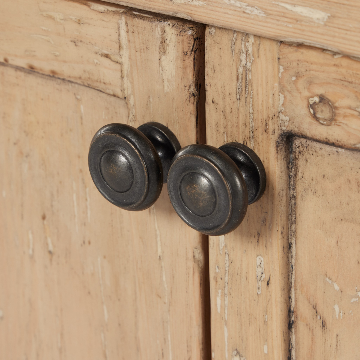 Gaines Media Console