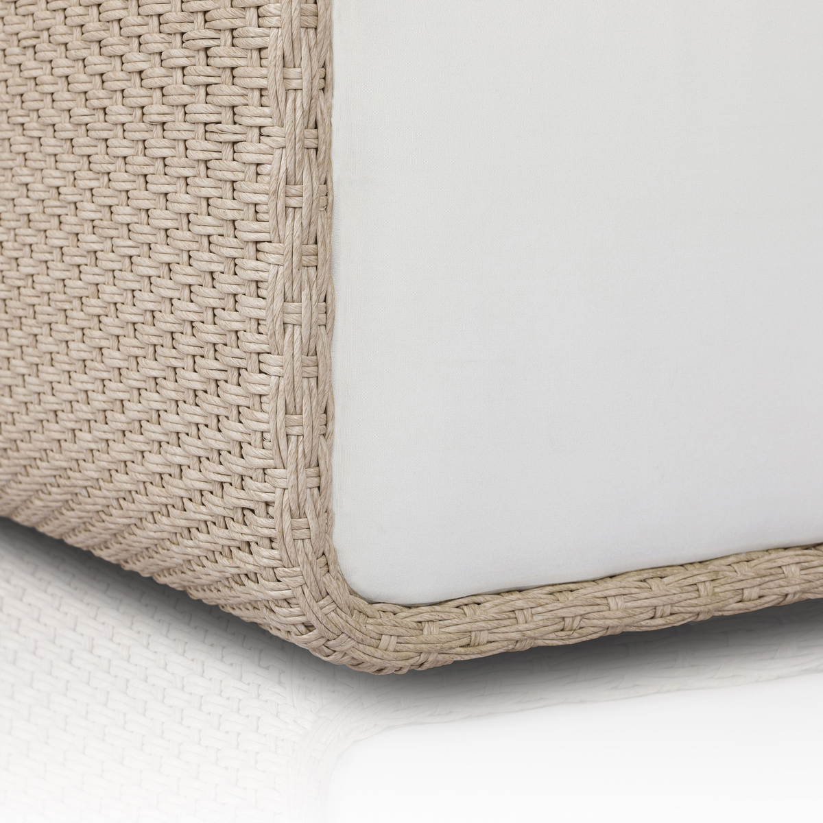 Geneva Outdoor Swivel Chair