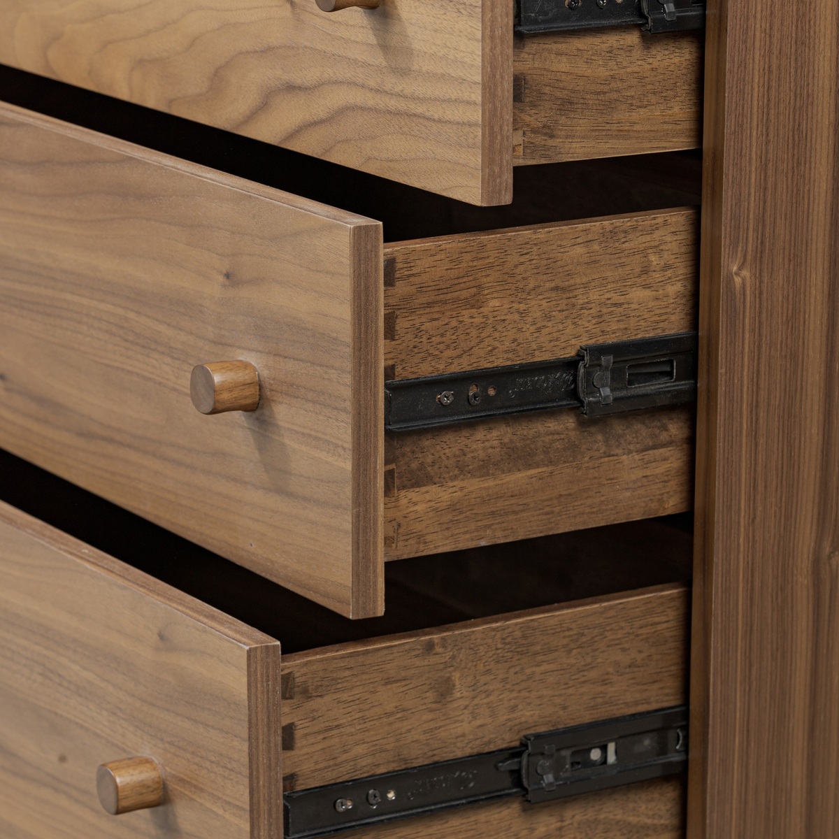 Arturo 9 Drawer Dresser