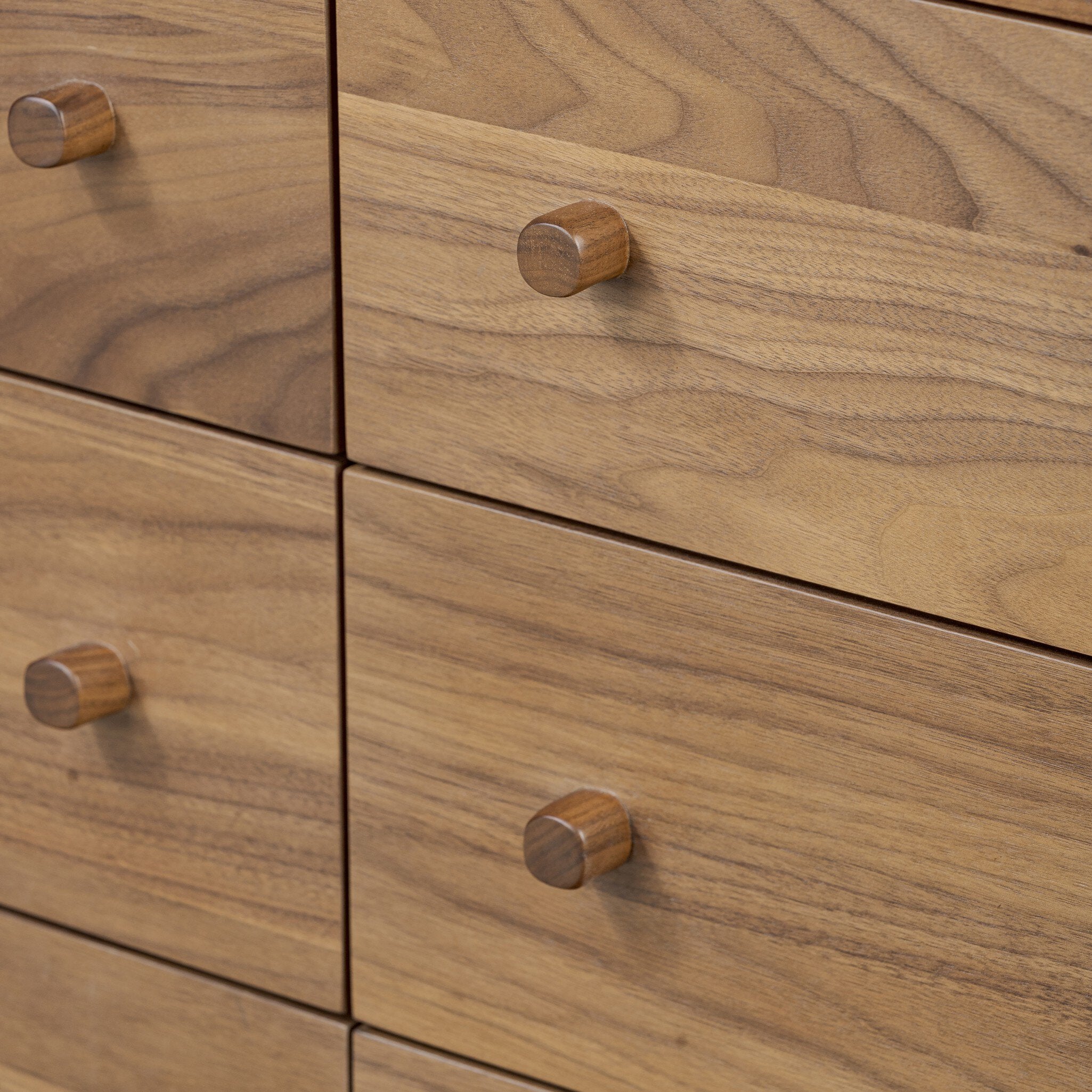 Arturo 9 Drawer Dresser