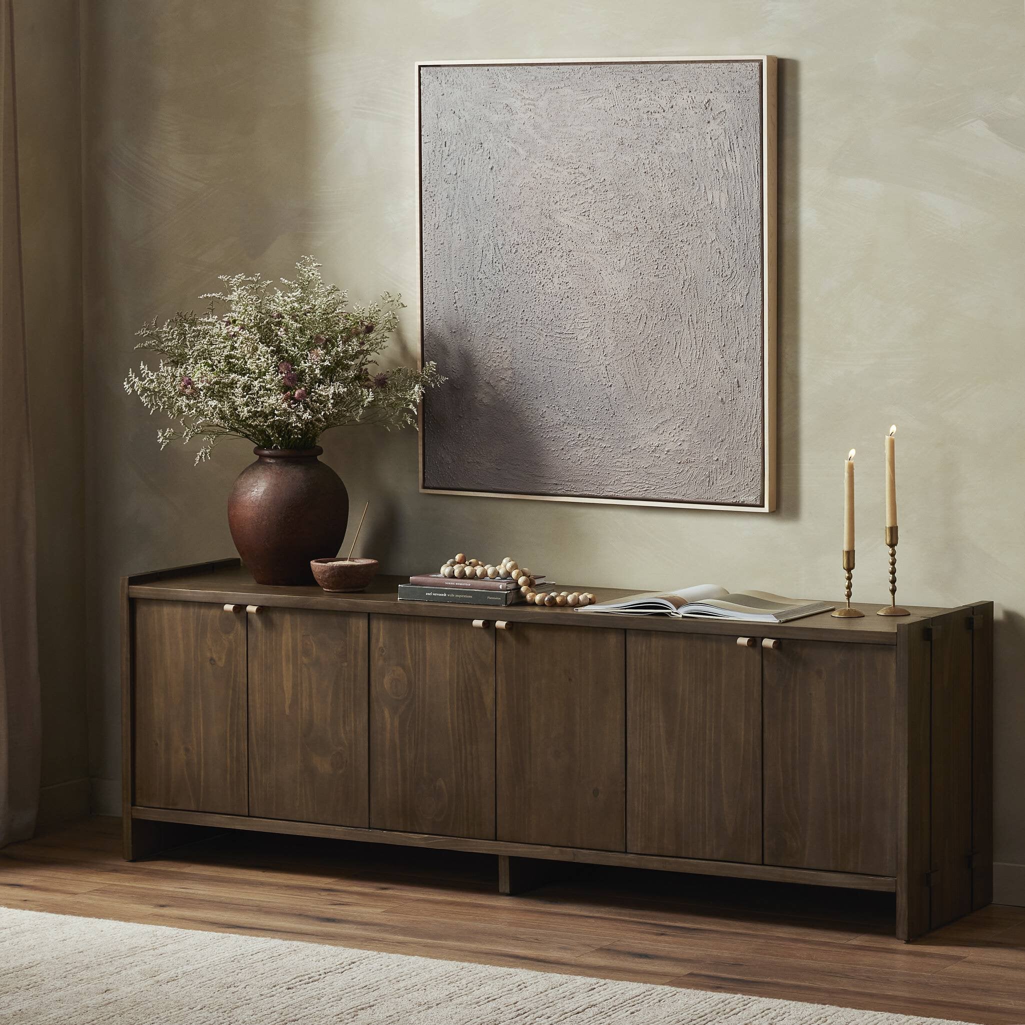 Etro Media Console