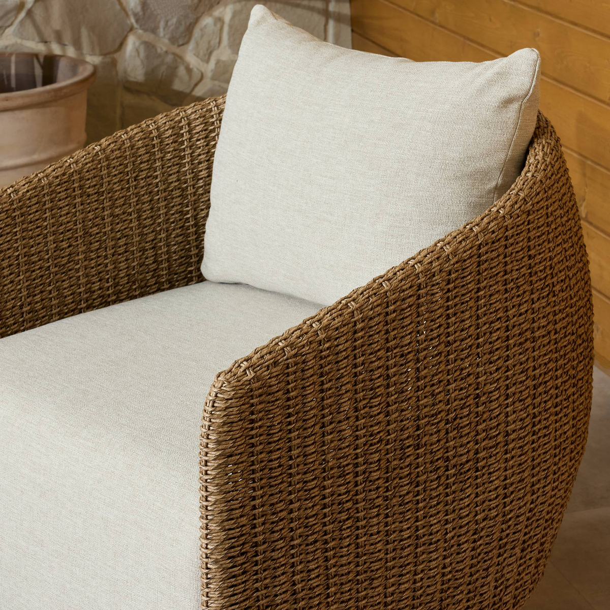 Maven Outdoor Swivel Chair