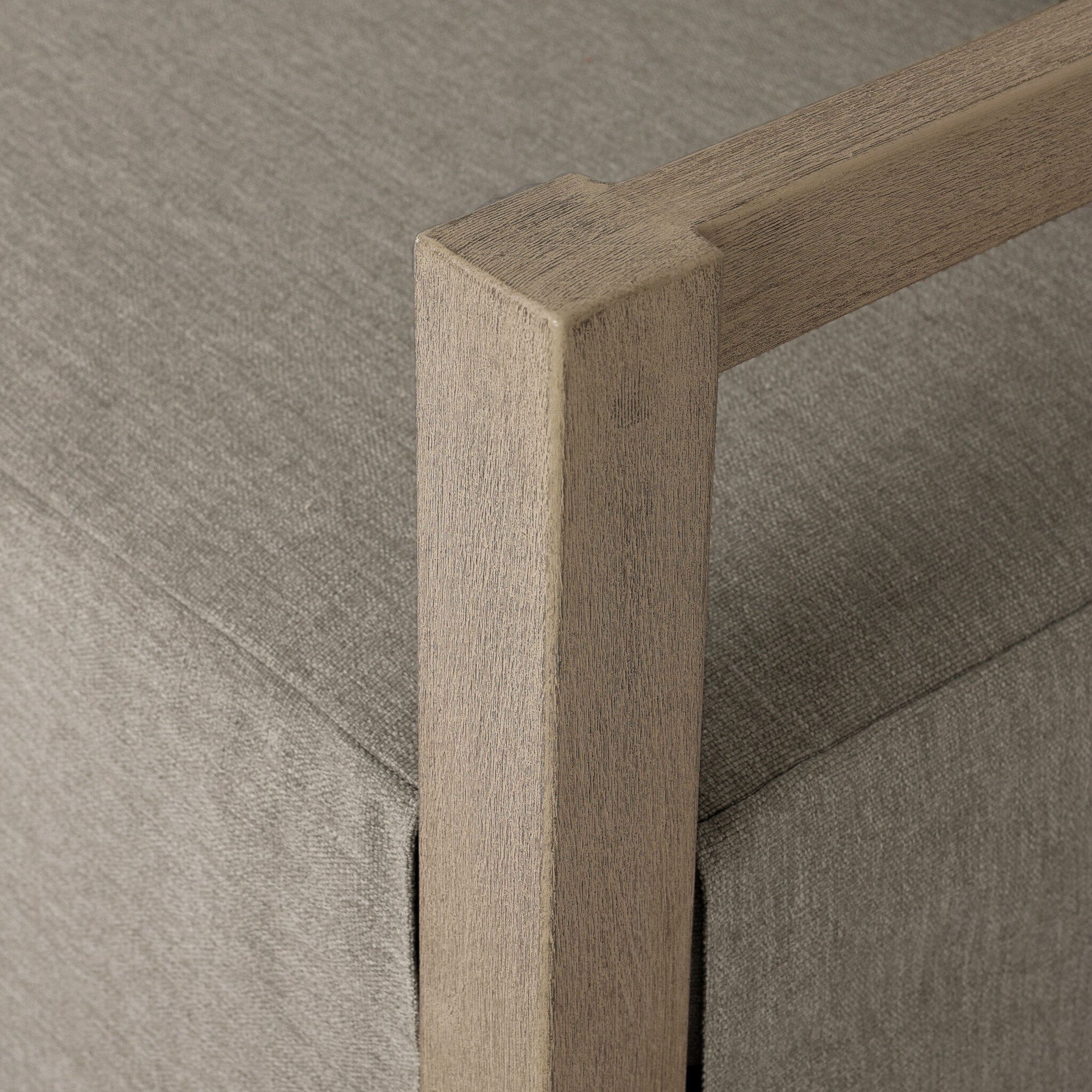 Laskin Outdoor Sofa-106"