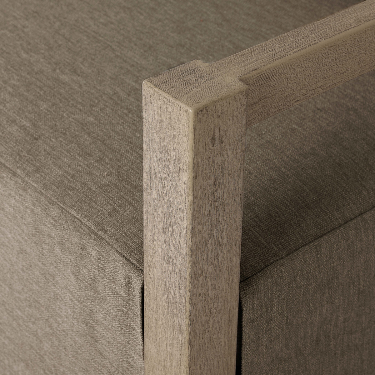 Laskin Outdoor Sofa-106"