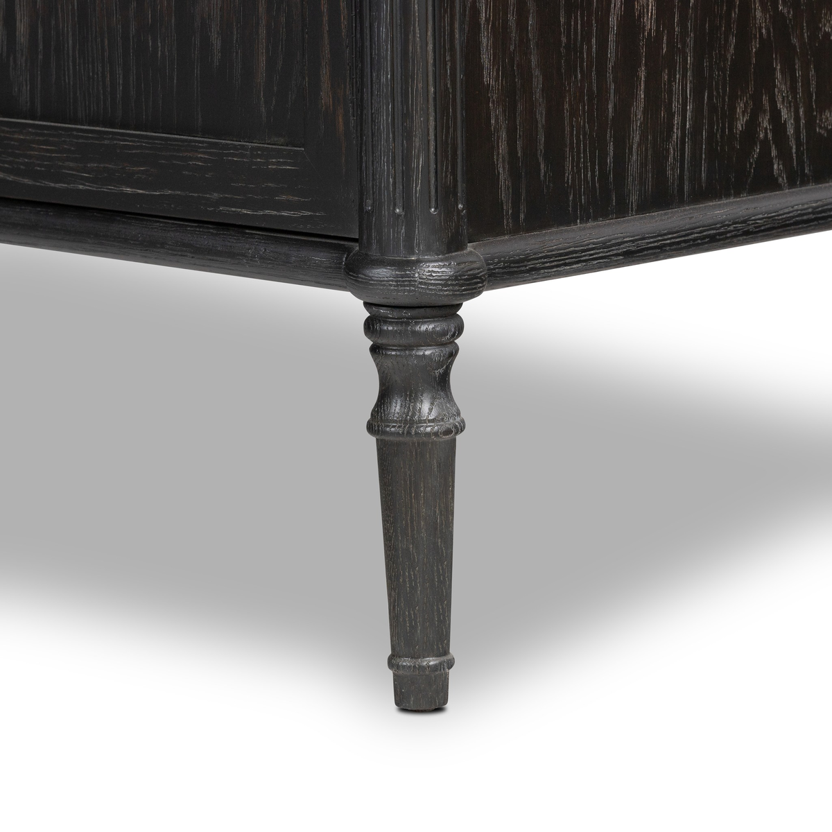 #color_distressed-black-oak