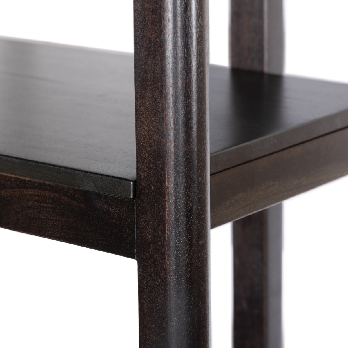 #color_worn-black-acacia