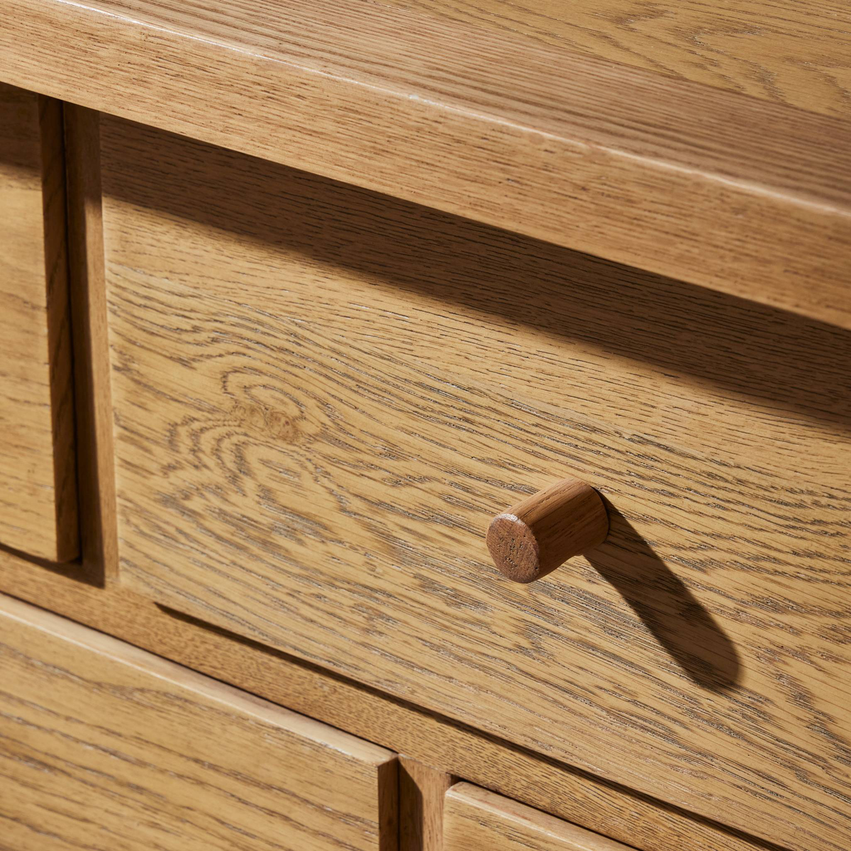 #color_natural-light-oak-veneer