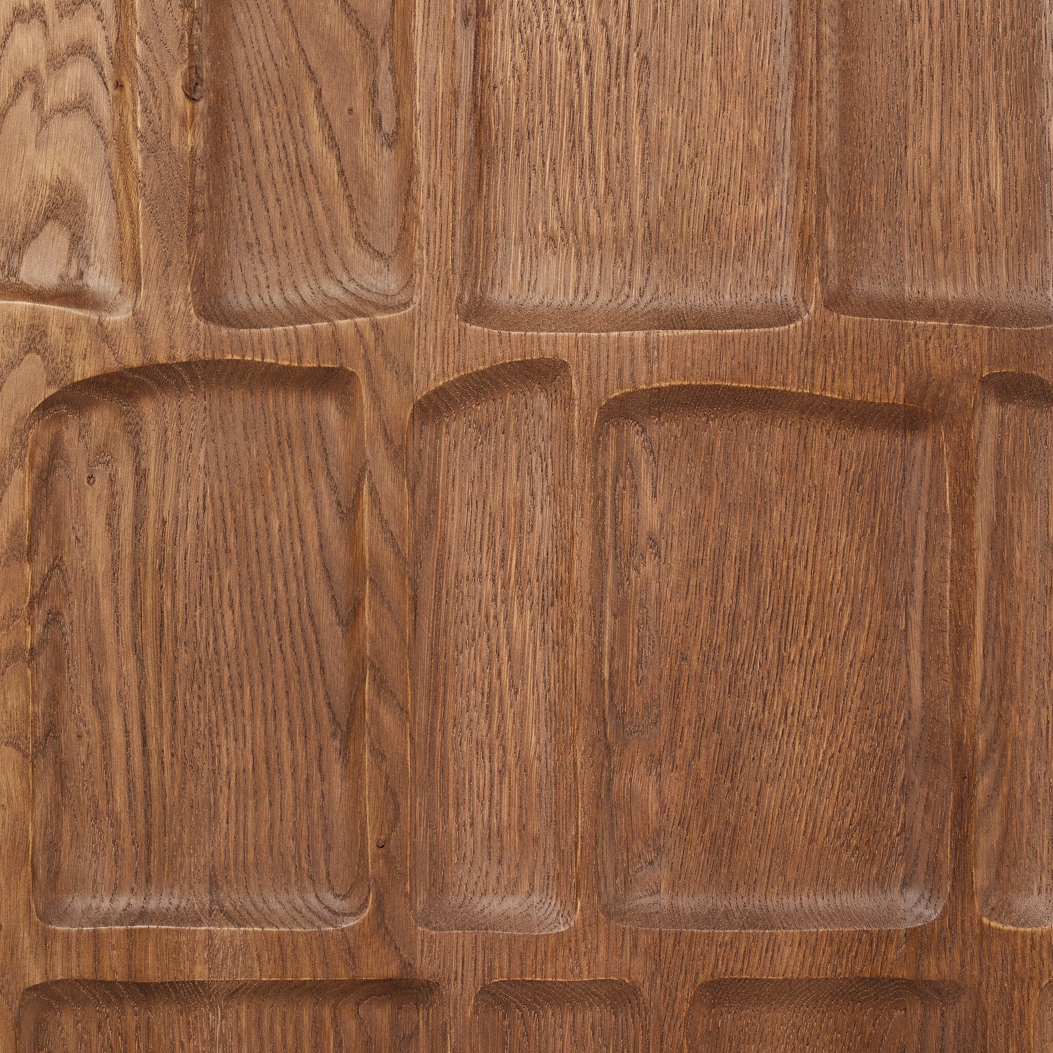 Ezri Cabinet