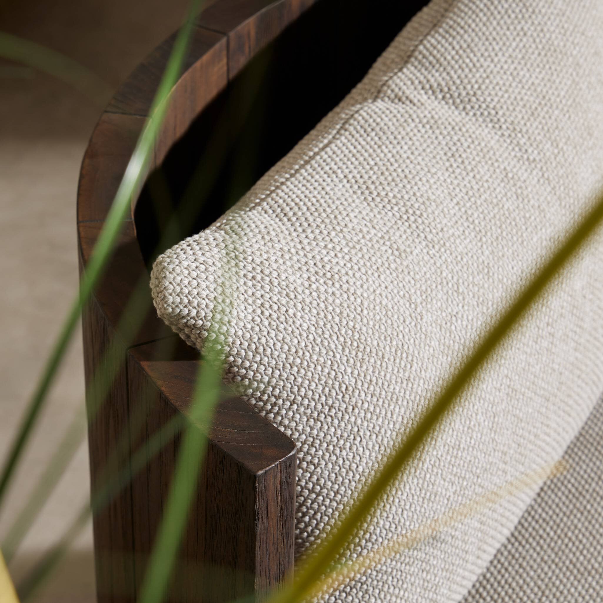 Ozzy Outdoor Swivel Chair