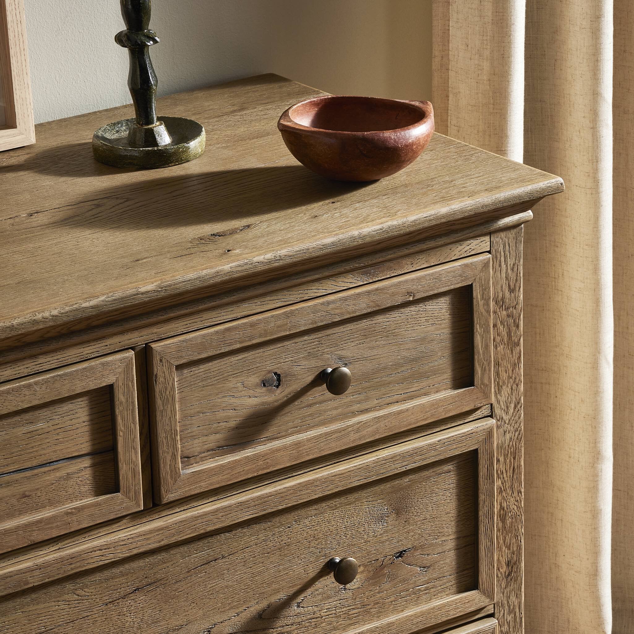 Geoffrey Wide Dresser