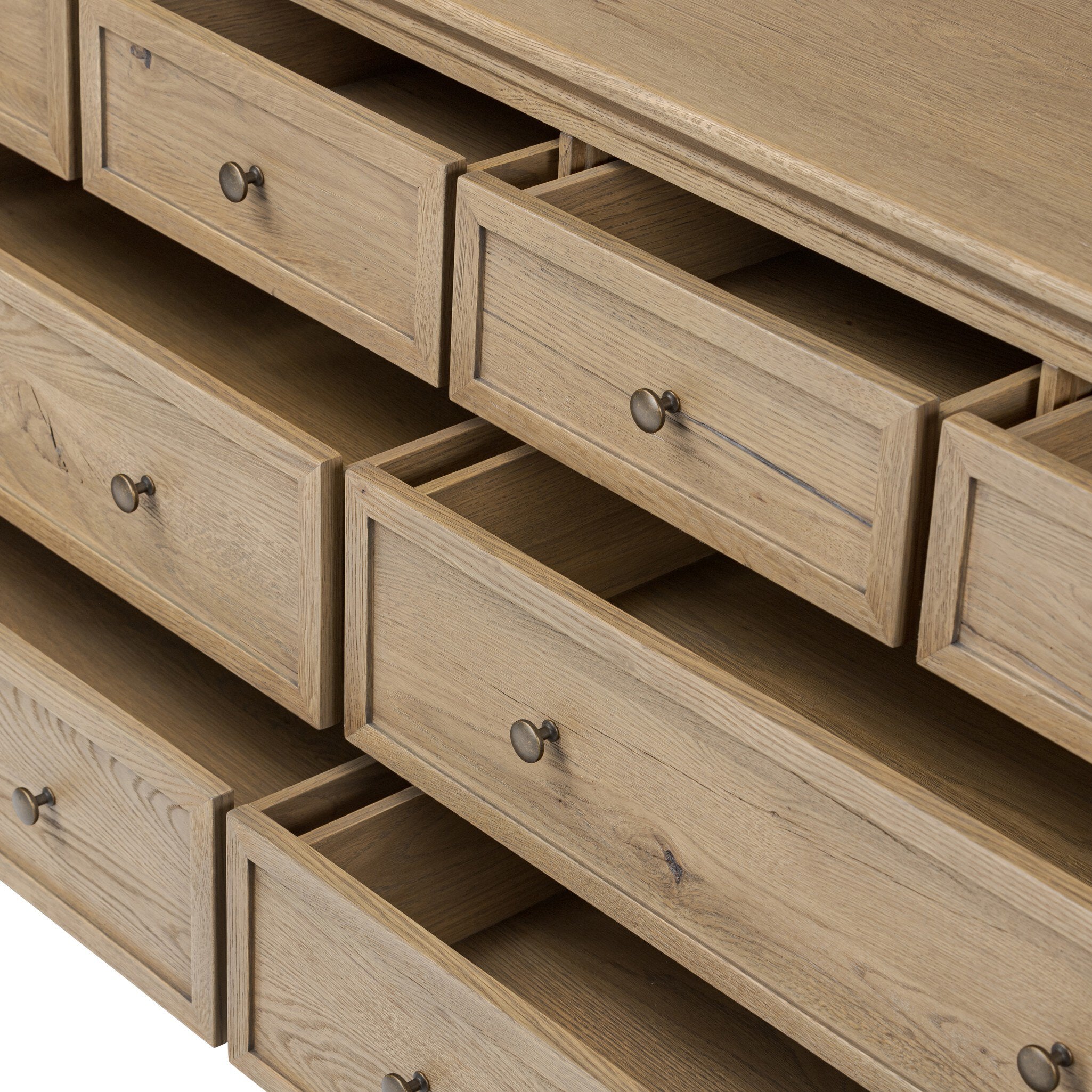 Geoffrey Wide Dresser