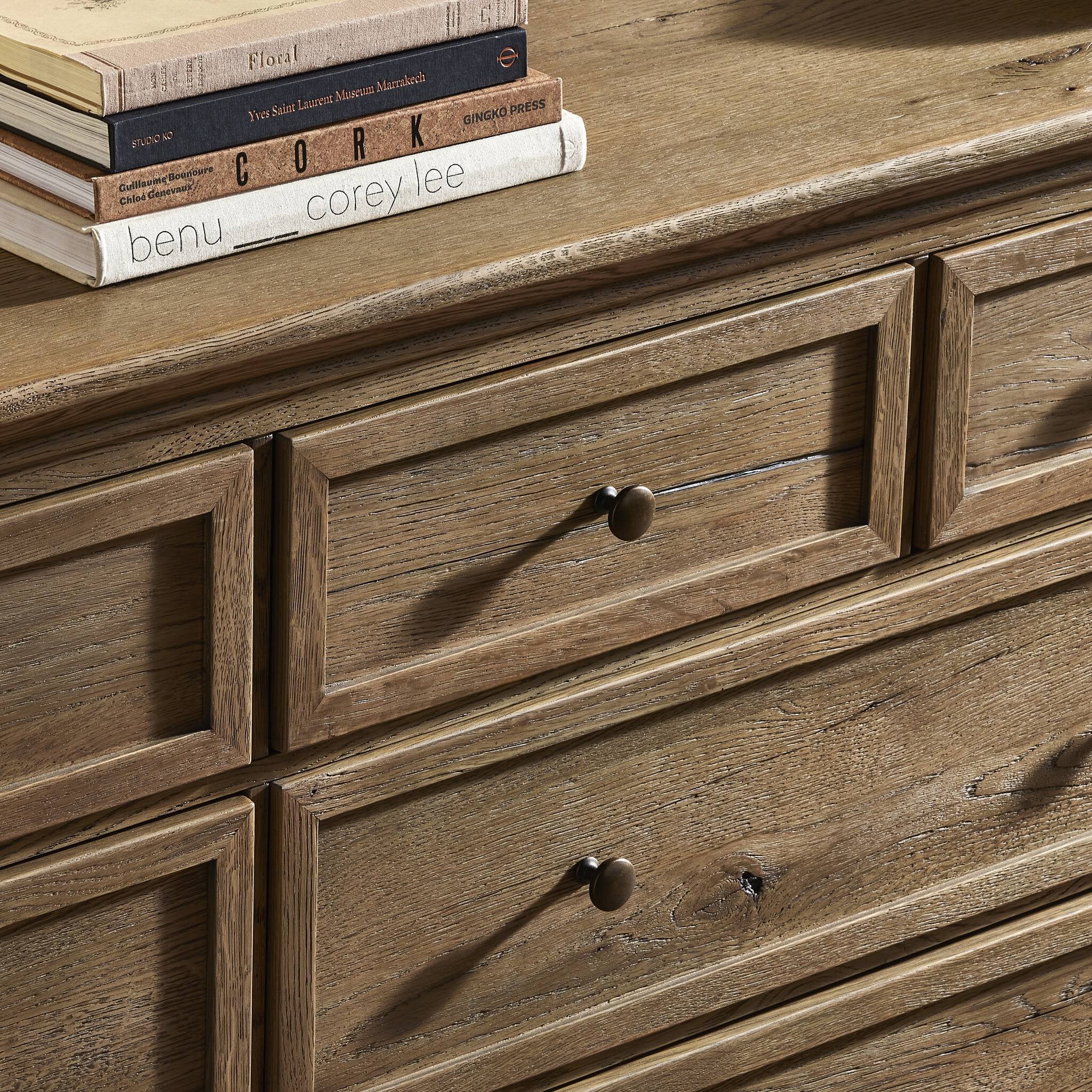 Geoffrey Wide Dresser