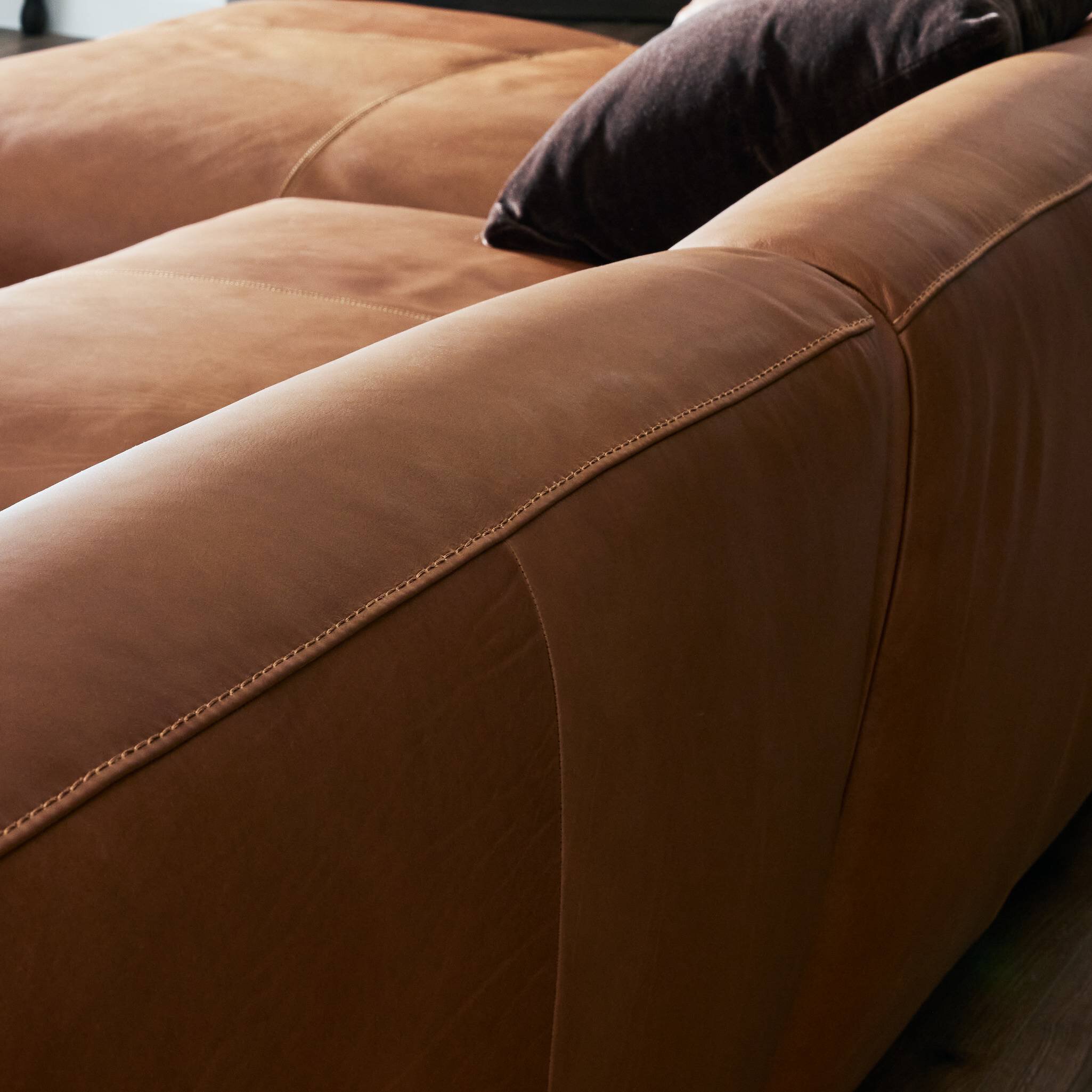 Saldana 4Pc Double Chaise