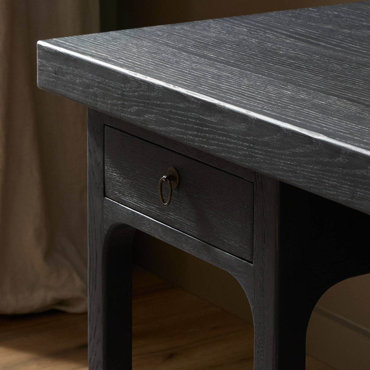 #color_aged-black-oak