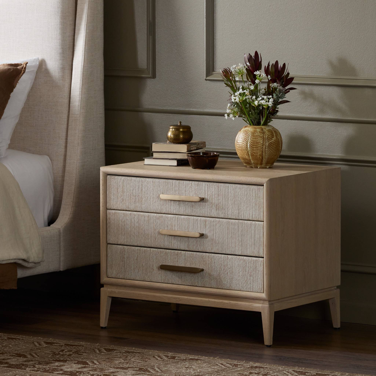 Rosenell Closed Nightstand