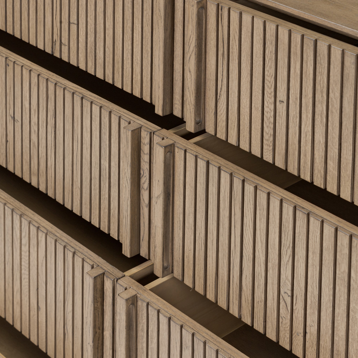 Leo 8 Drawer Dresser