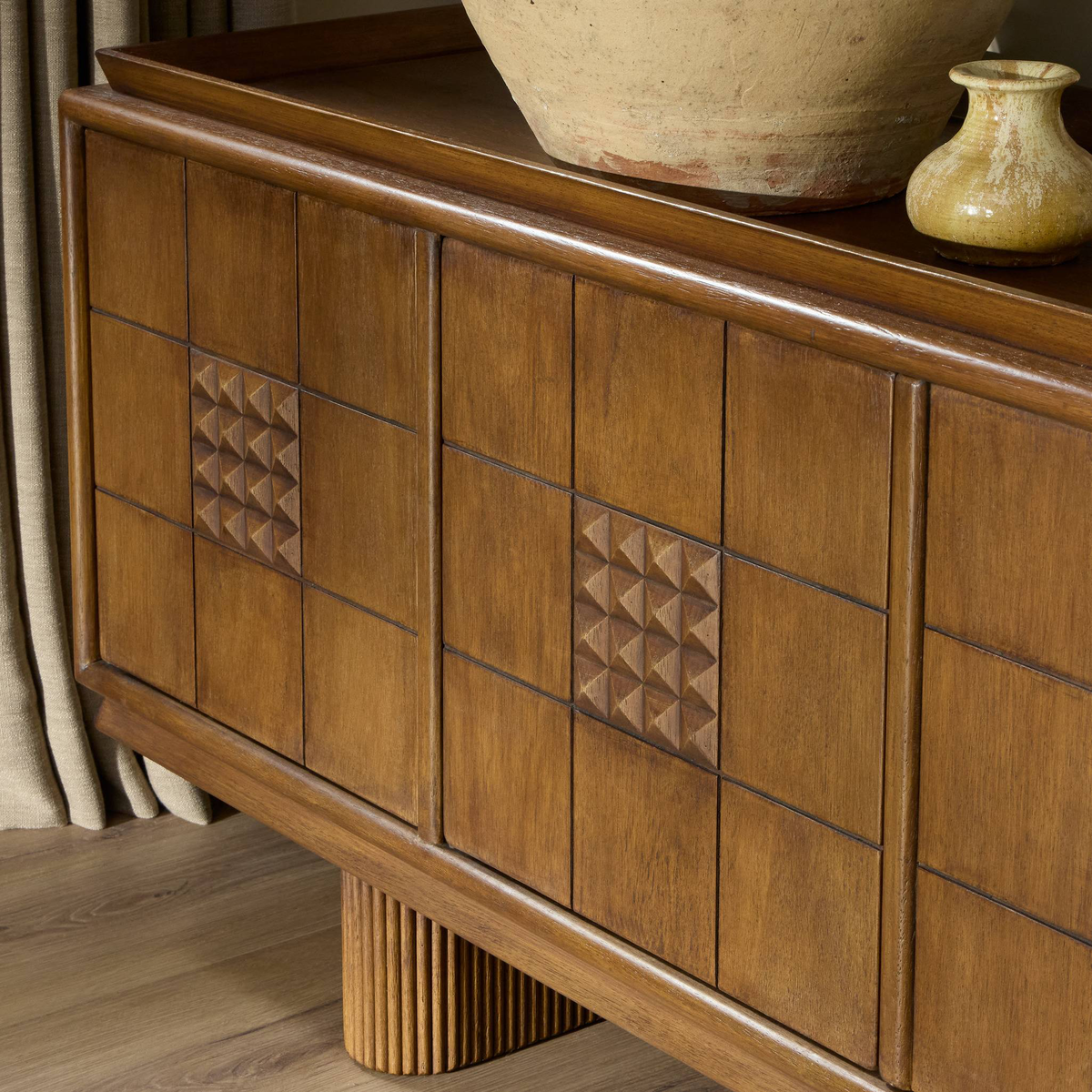Lyle Media Console