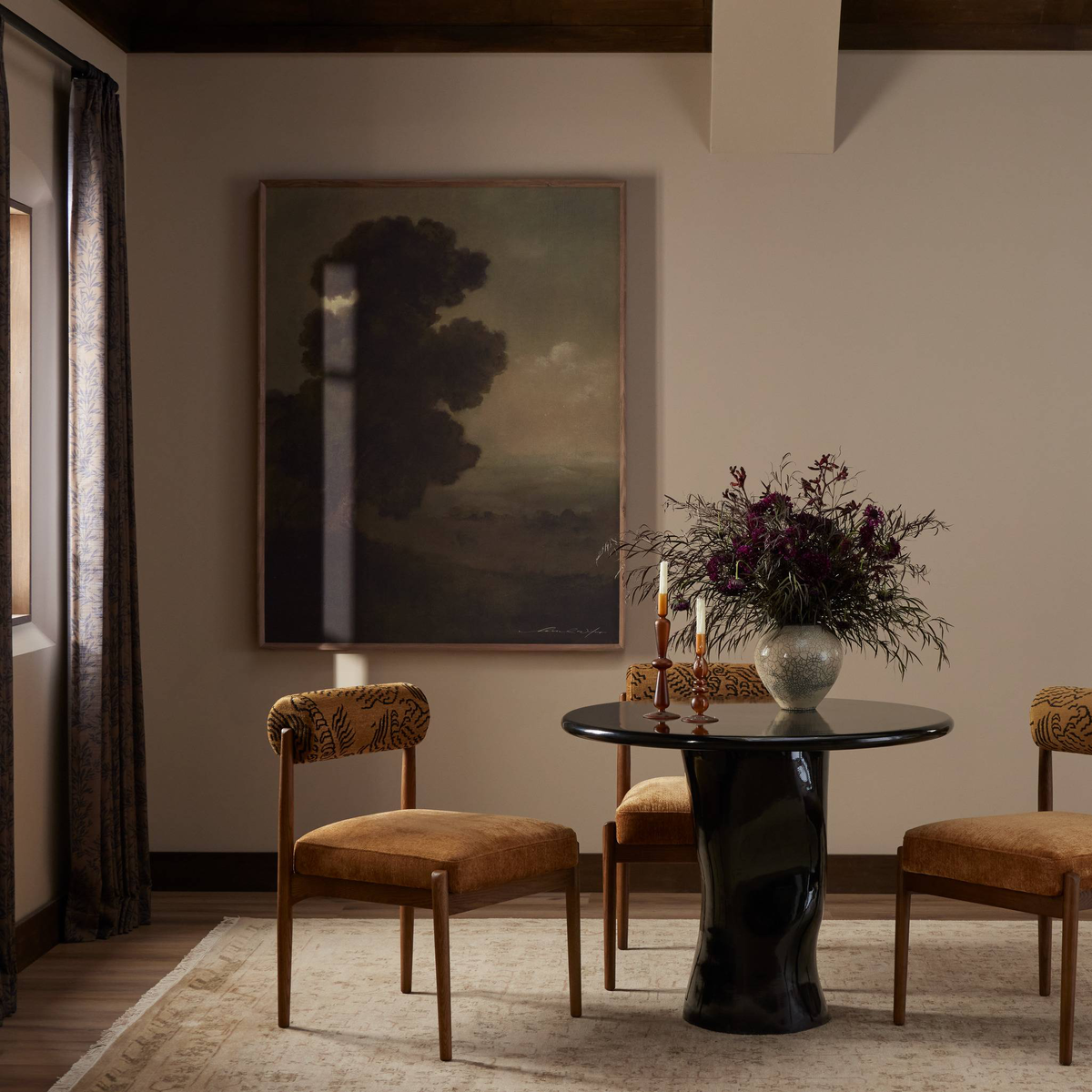 #color_glossy-black-cast-aluminum