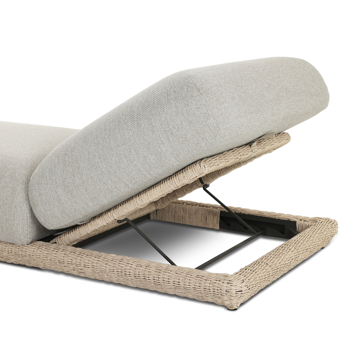 Evander Outdoor Chaise
