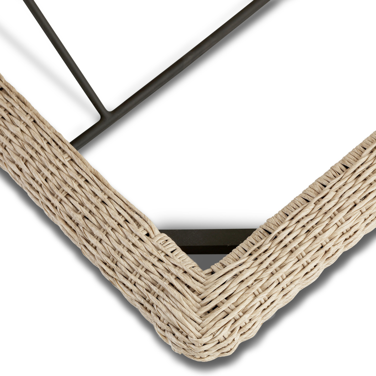 Evander Outdoor Chaise