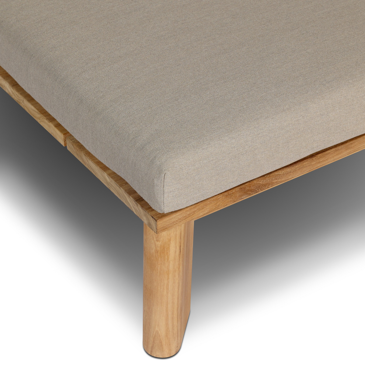 #color_outdoor/outdoor-sofas-and-chaises/outdoor