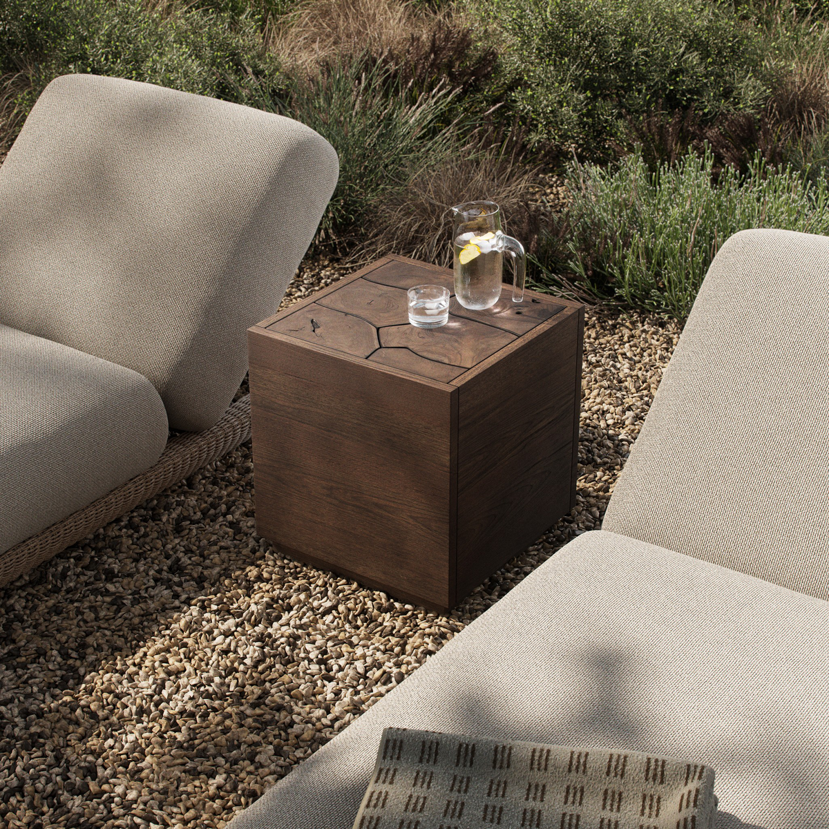 #color_stained-saddle-brown