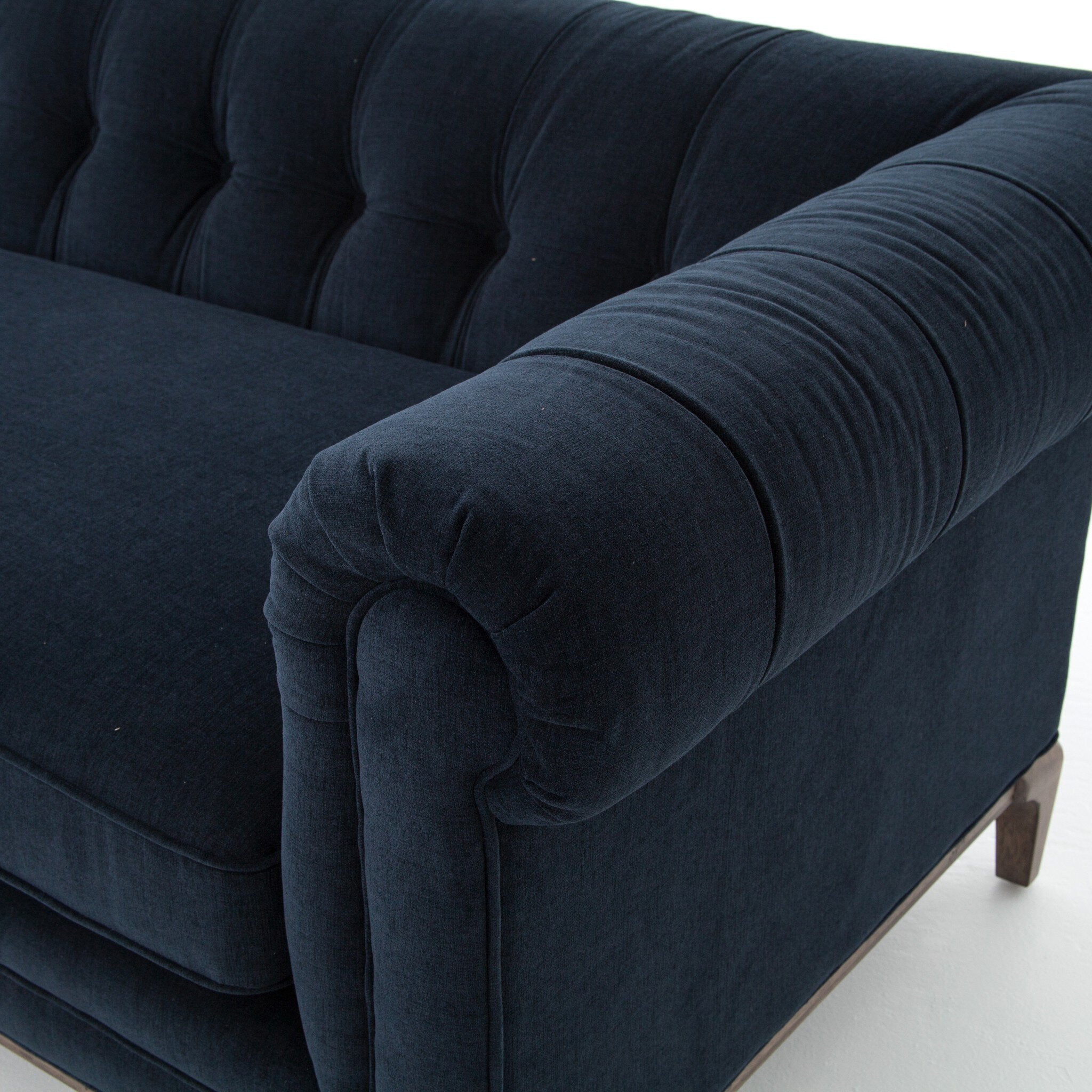Griffon Sofa-95"