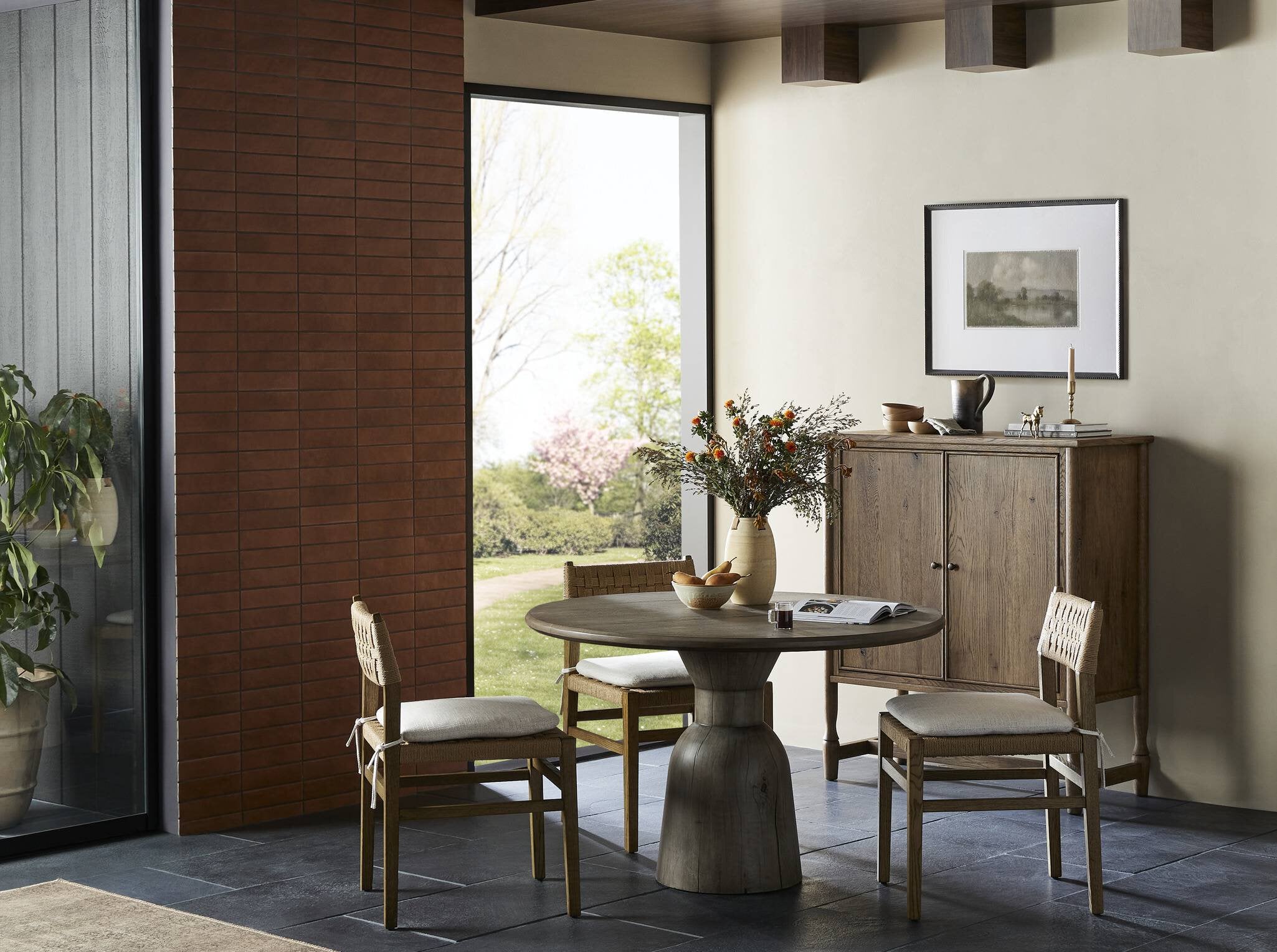 Xiomara Round Dining Table