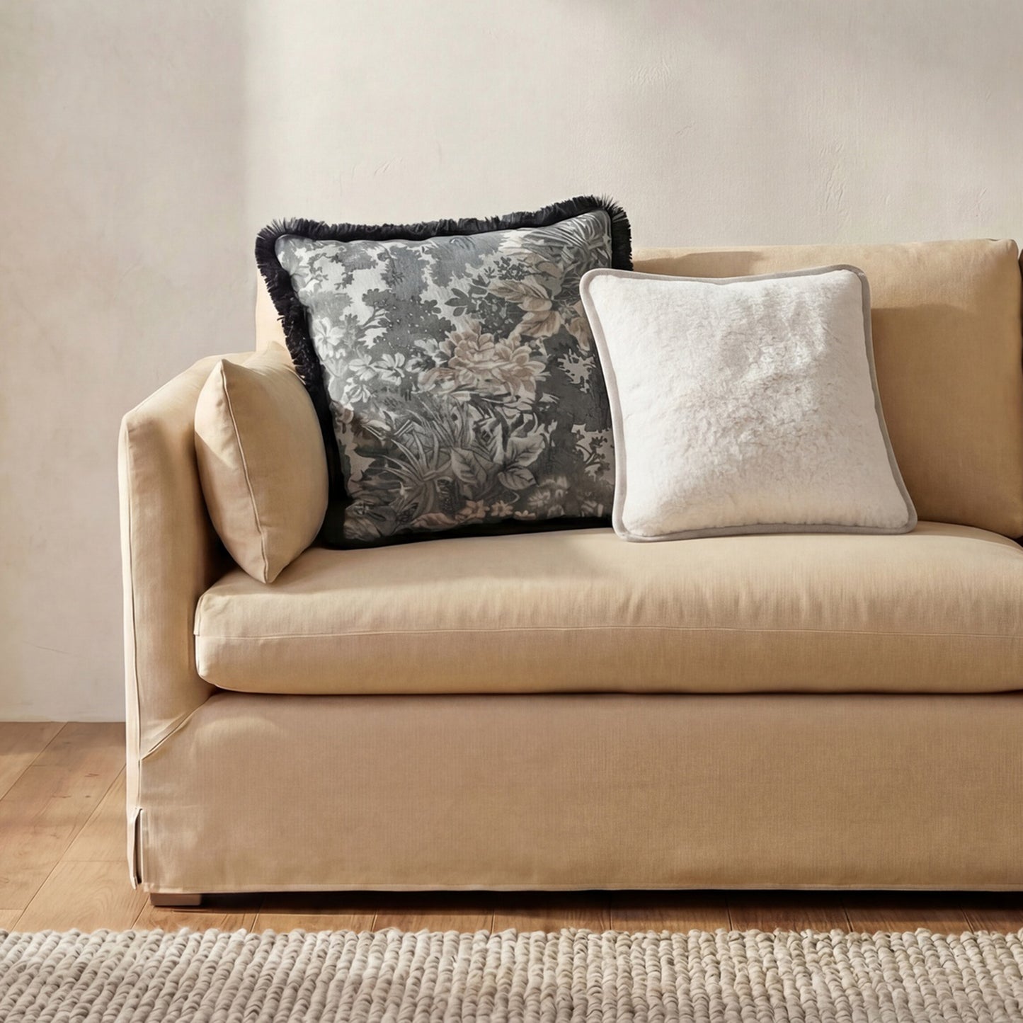 Carr 20In Cushion Faux Fur by Moe's Home