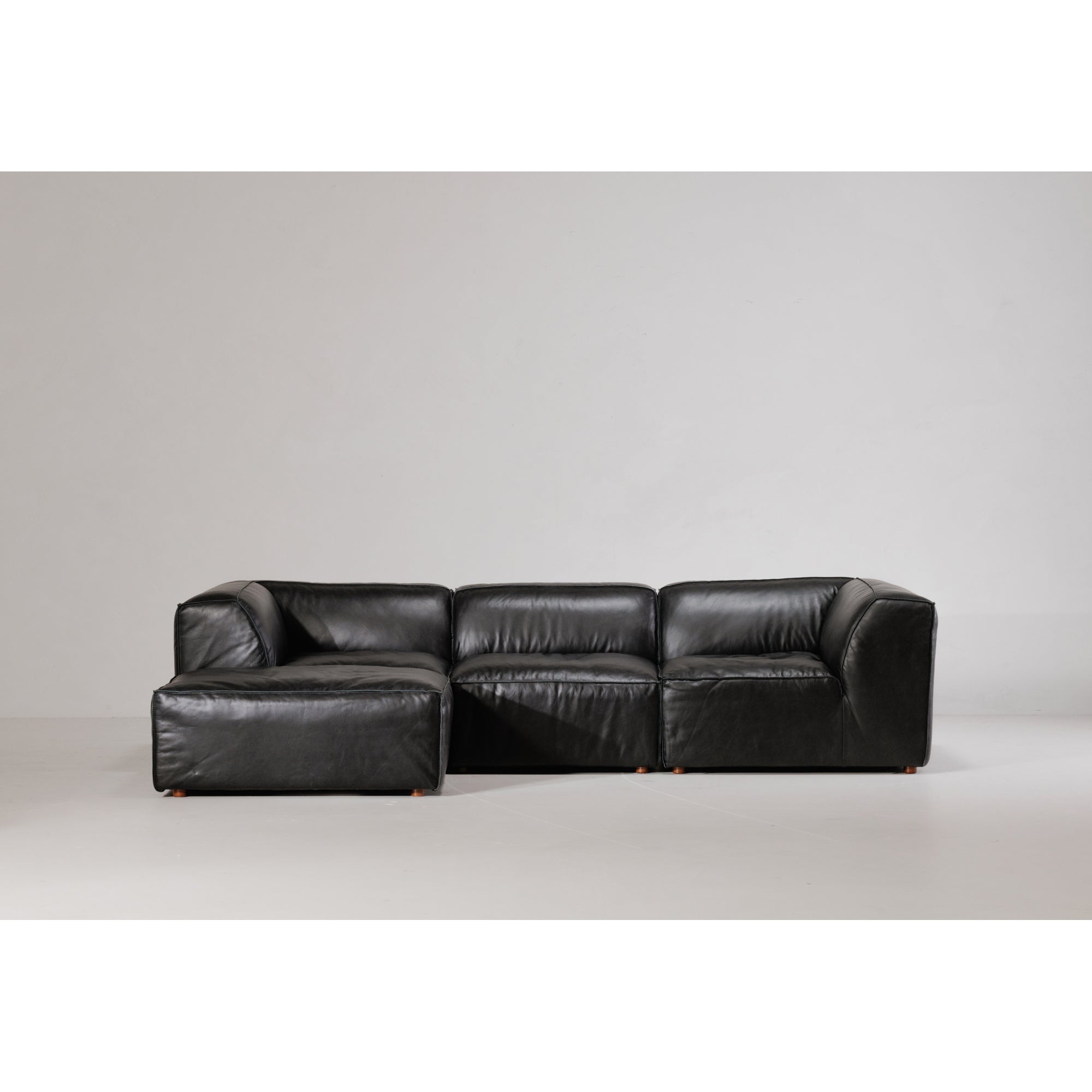Form Corner Chair Vantage Black Leather