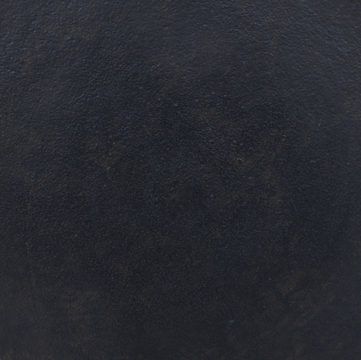 #color_black-antique