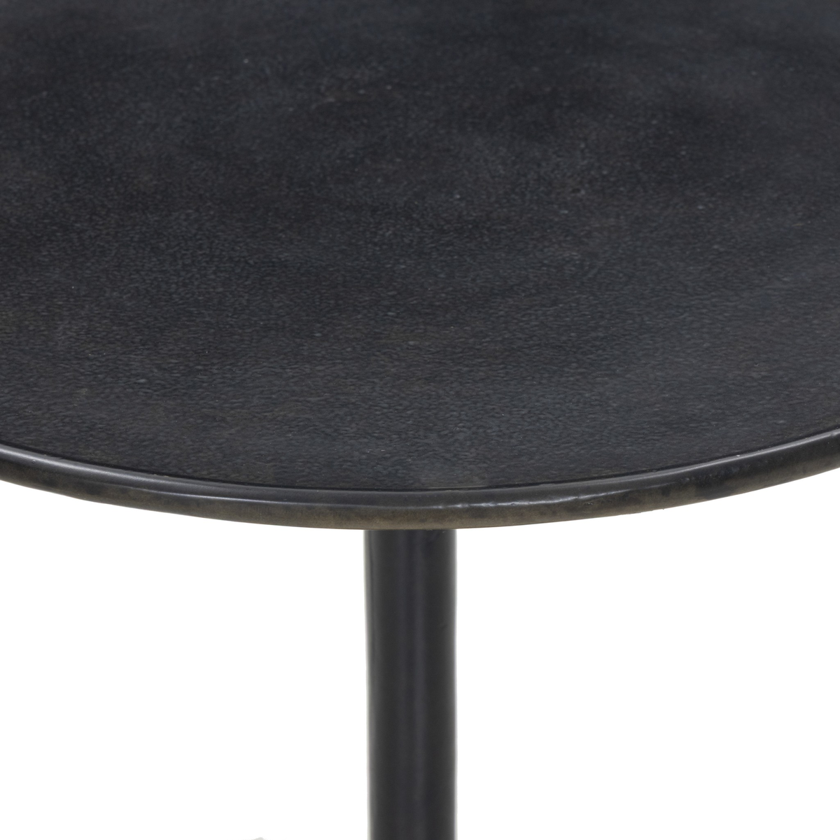 #color_black-antique