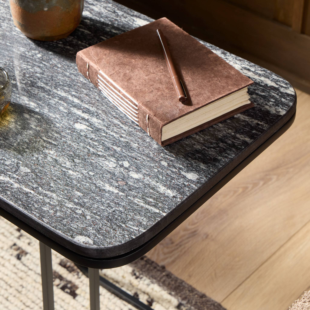 #color_polished-black-marble