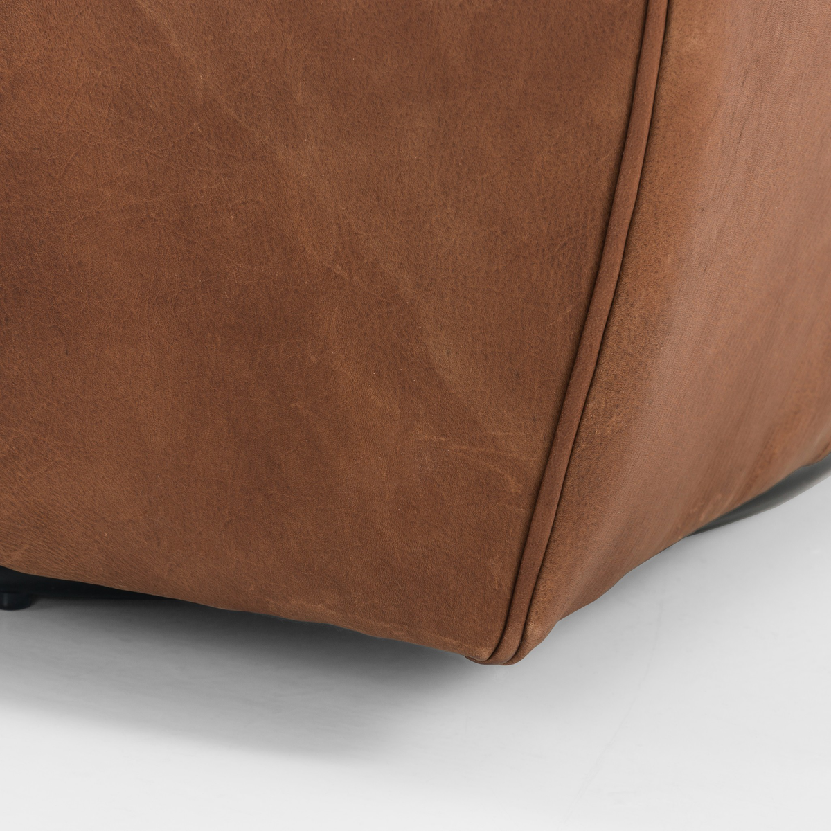 Hanover Swivel Chair