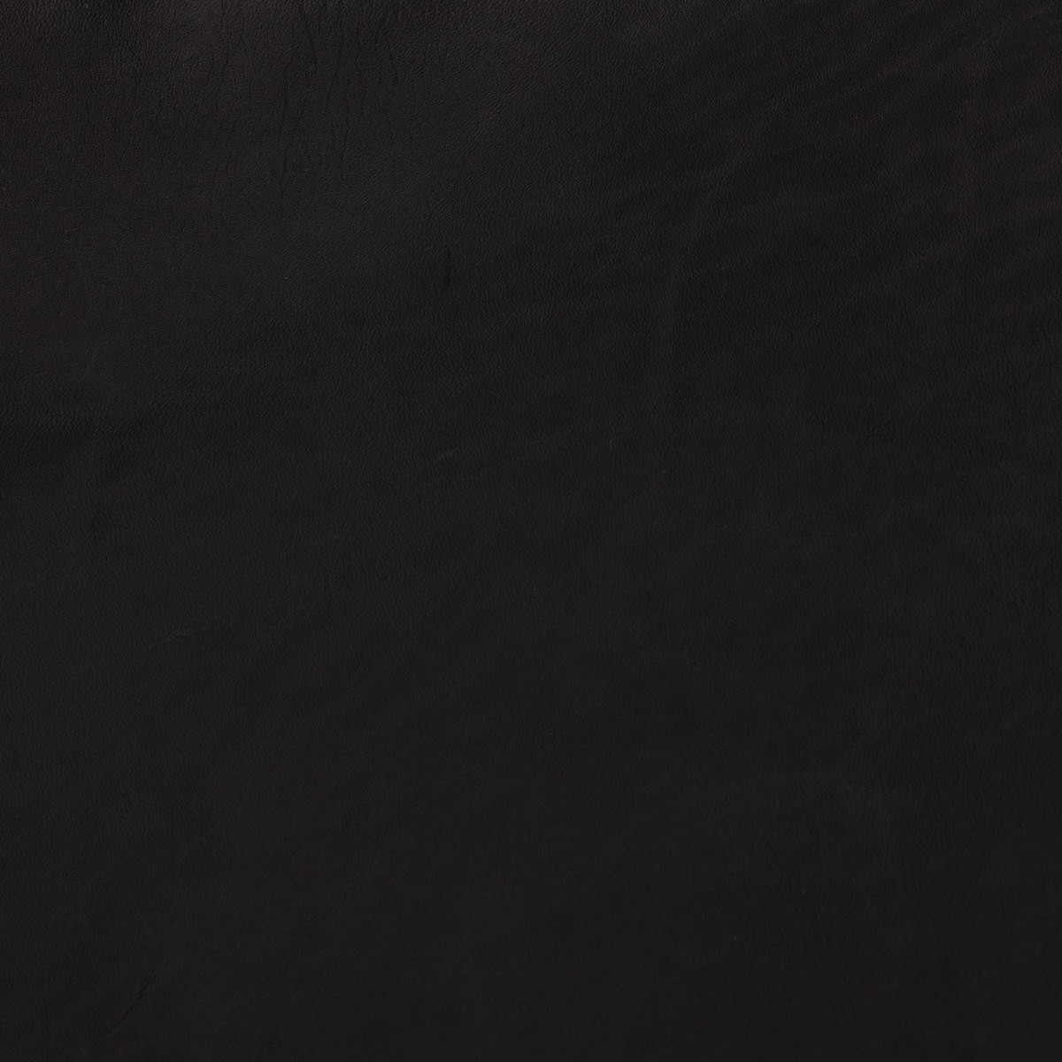 #color_heirloom-black