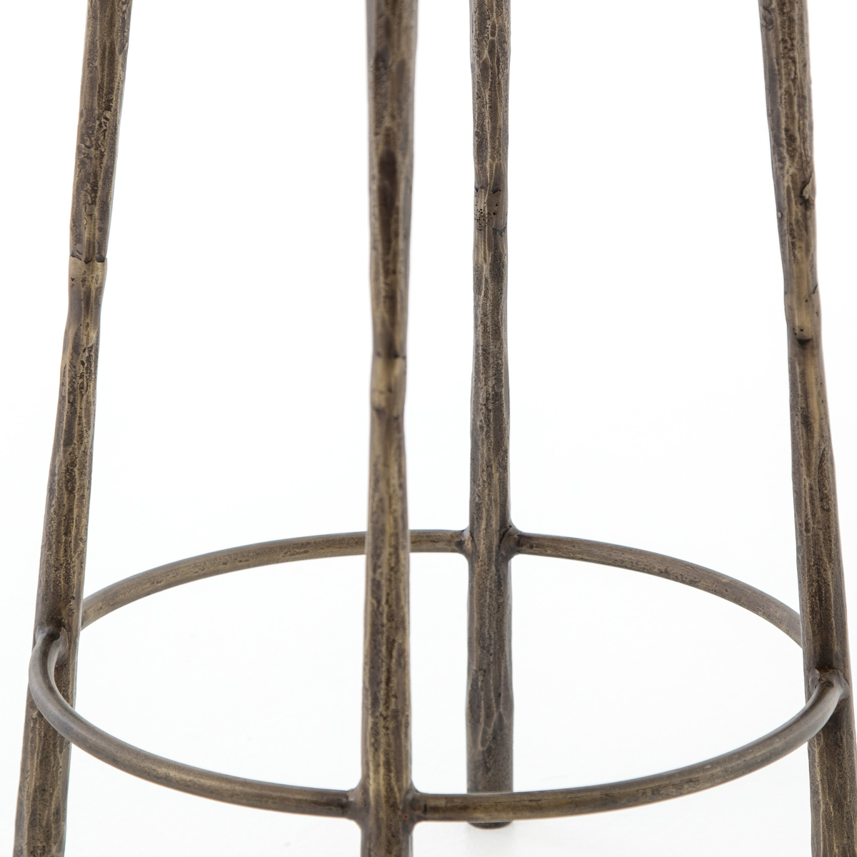 #color_tapered-hammered-aged-brass