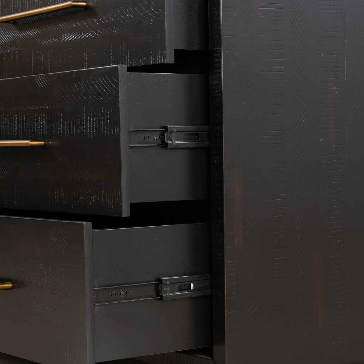 #color_burnished-black