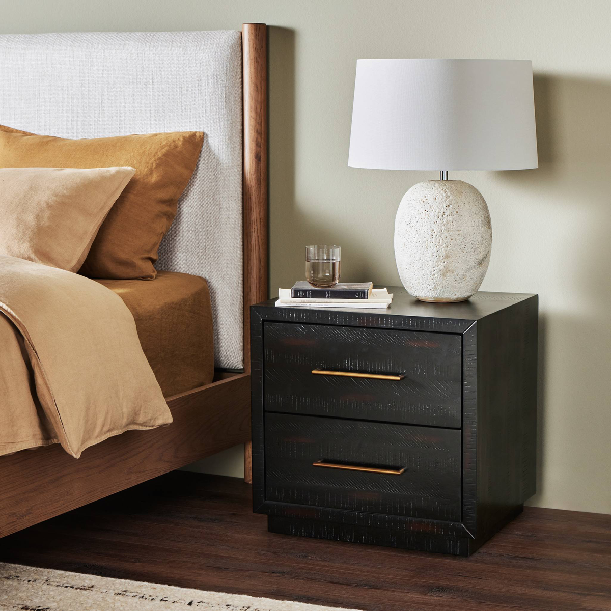 #color_burnished-black
