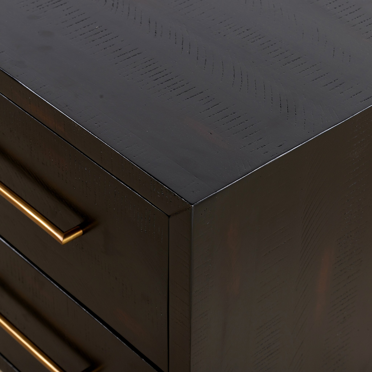 #color_burnished-black