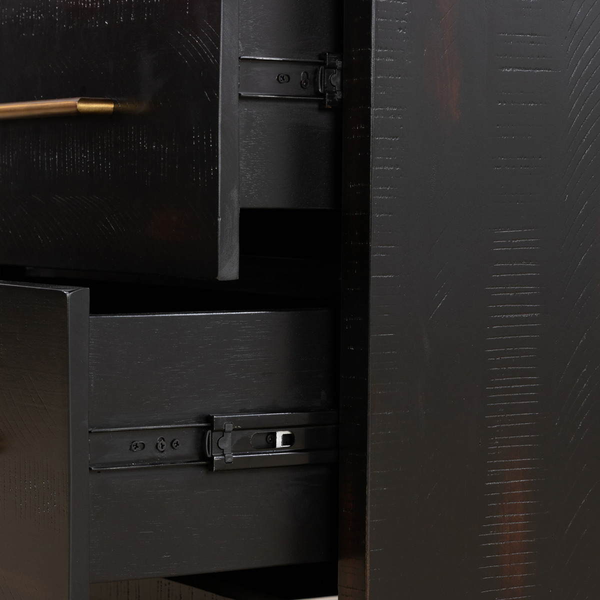 #color_burnished-black