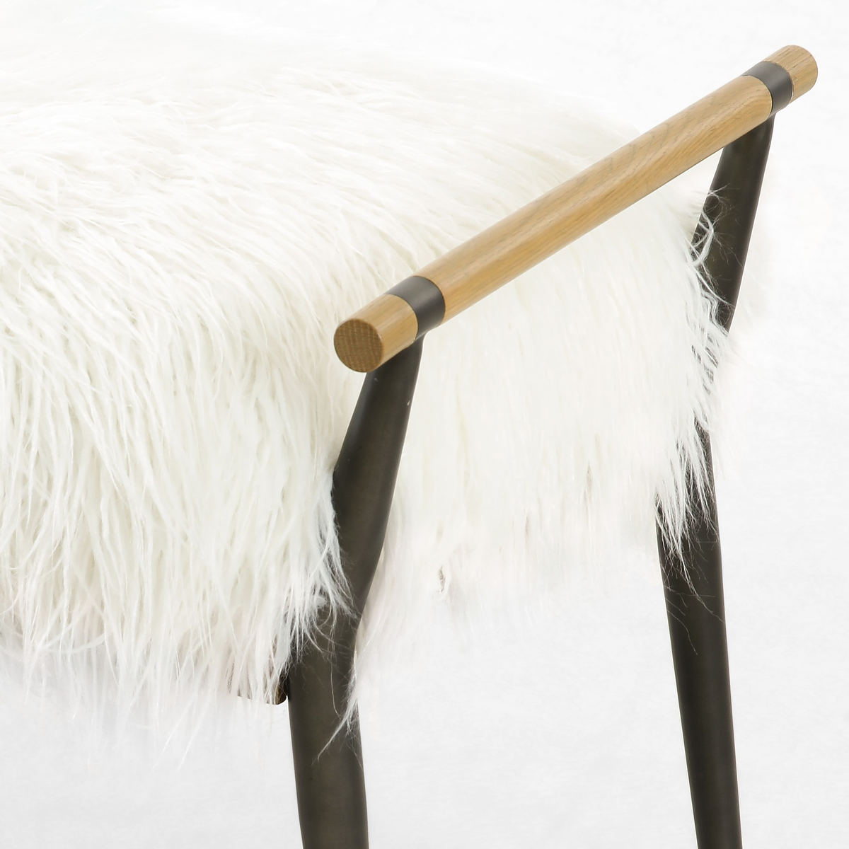#color_mongolian-cream-fur