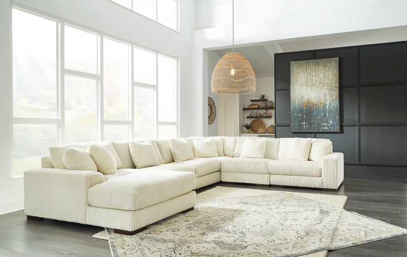 Lindyn Living Room Set