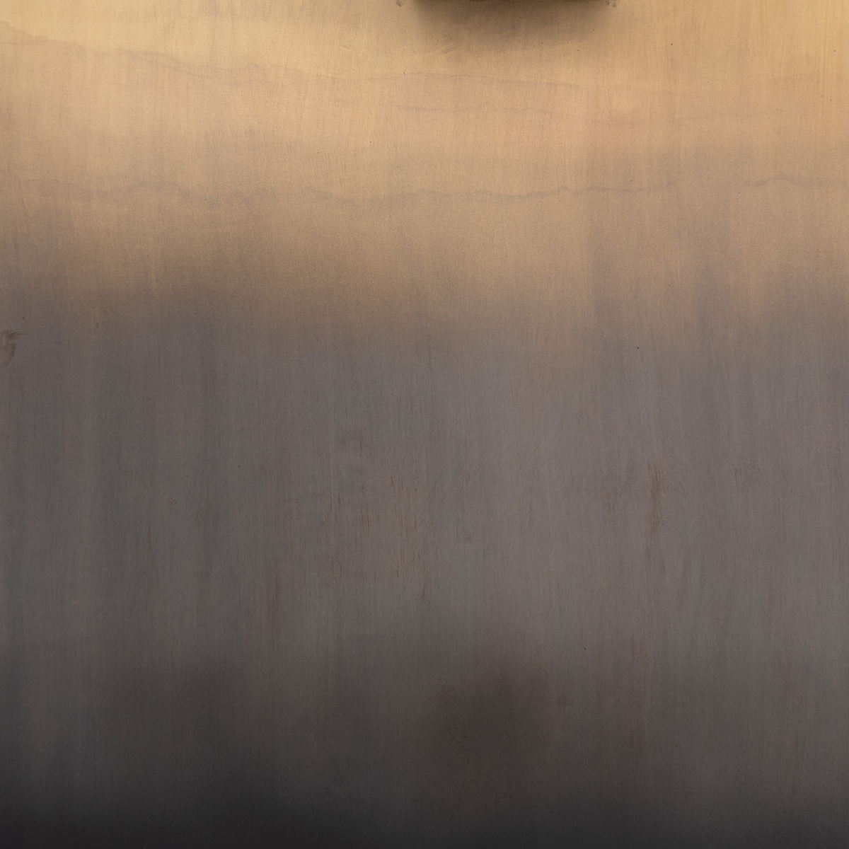 #color_worn-black