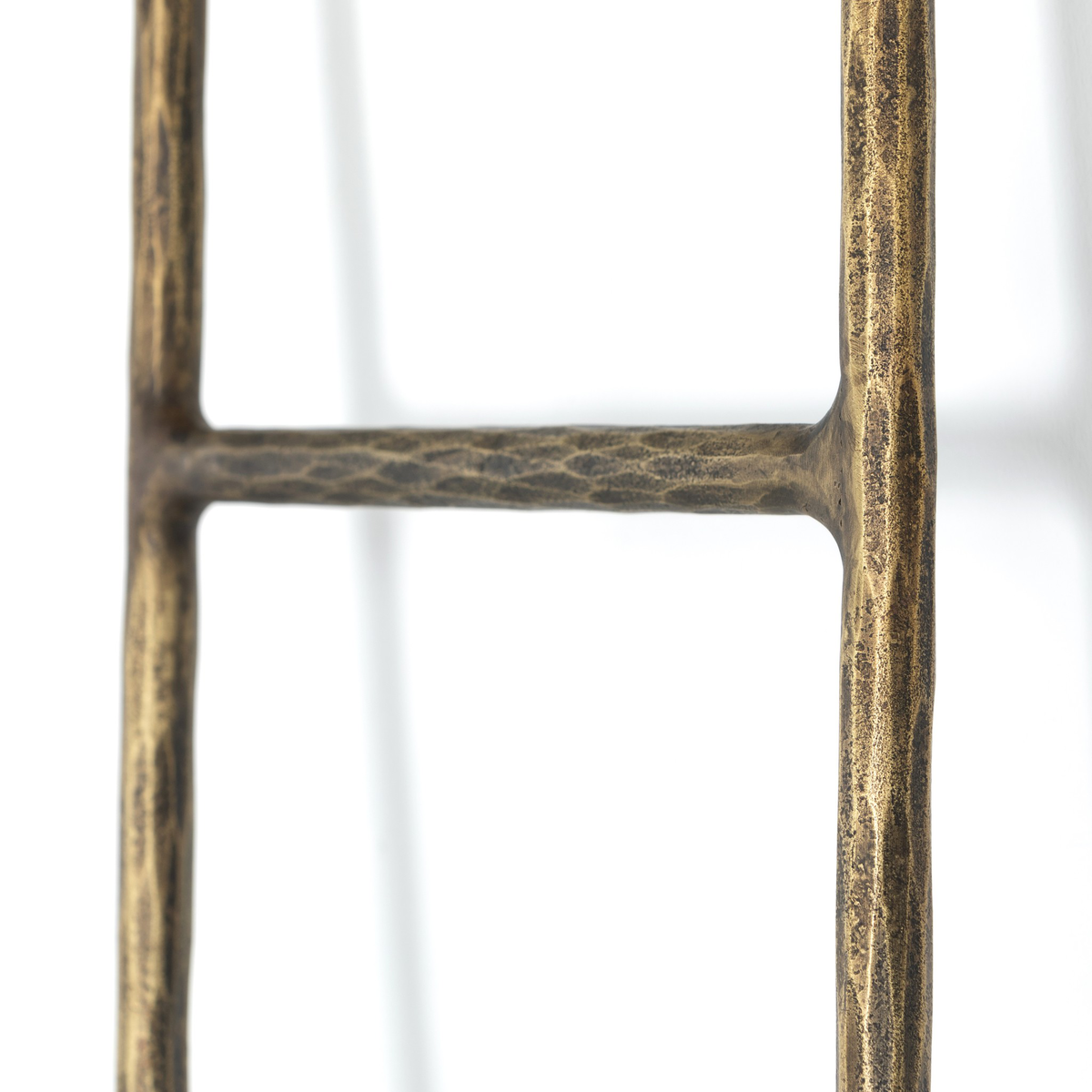 #color_hammered-aged-brass