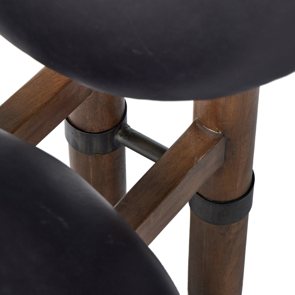 #color_heirloom-black