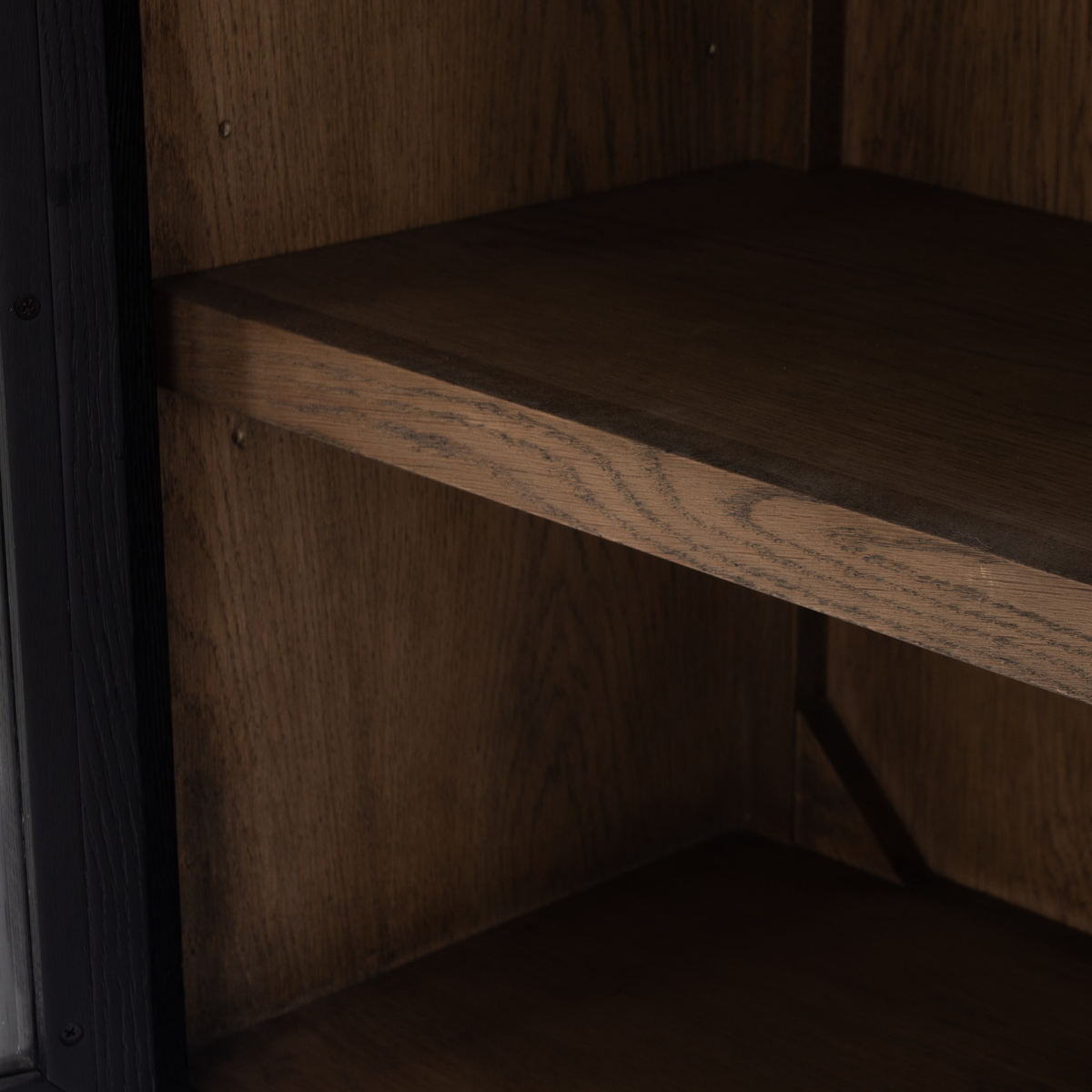 #color_drifted-matte-black-veneer