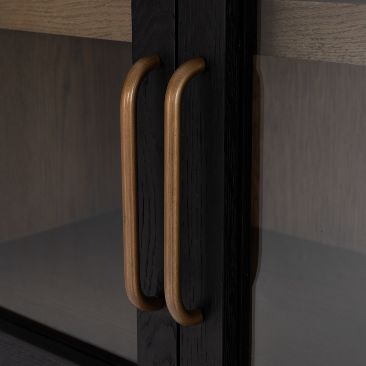 #color_drifted-matte-black-veneer